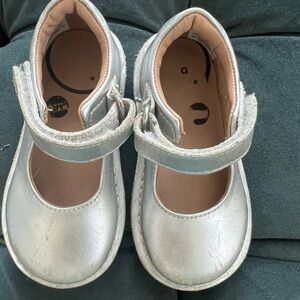 Little girls sliver shoe